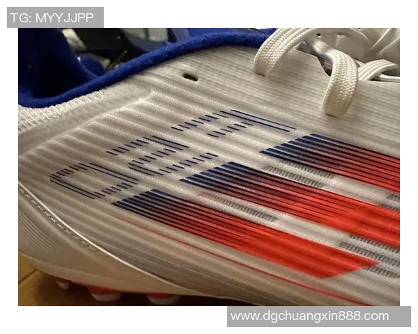 足球明星们的球鞋选择揭秘让你了解他们的场上风采与时尚品味