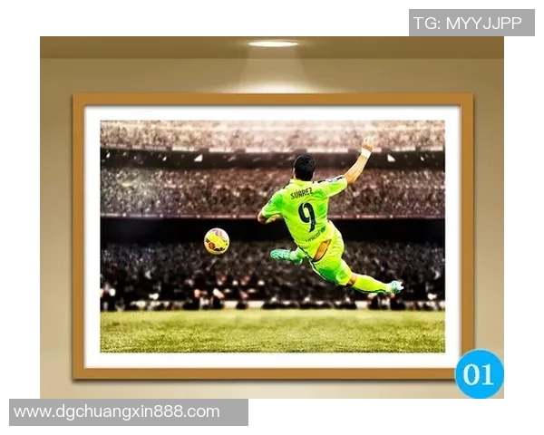 超清足球明星海报汇集展现球场风采与激情瞬间的视觉盛宴